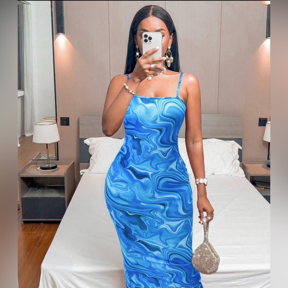 Short or long dress, whatever u want 🤪